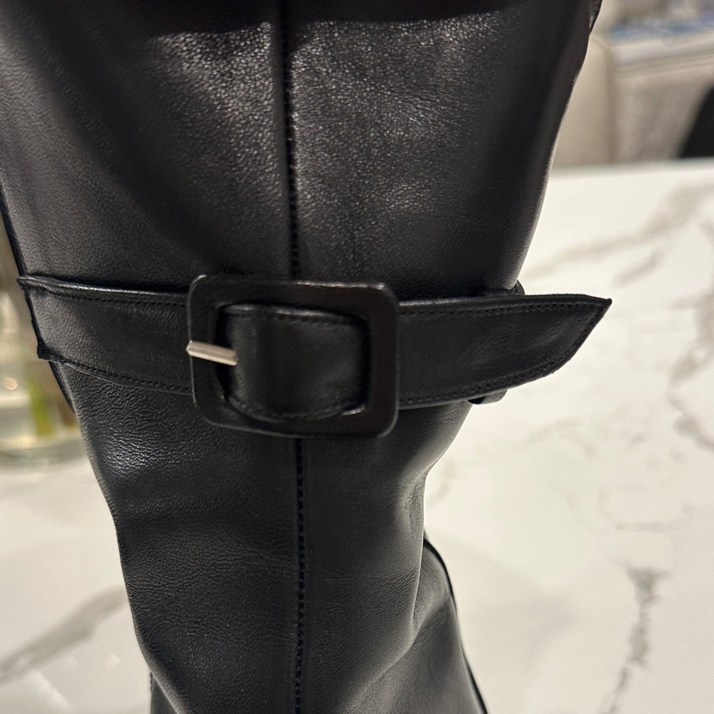 Donald J. Pliner Black Leather Pointed-Toe Mid-Heel Ankle Boots - Picture 5 of 12